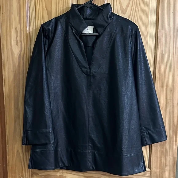 TUCKERNUCK Black Faux Leather Margot Top ~ L - Picture 4 of 14